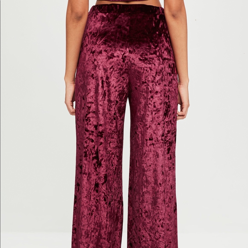 Carli Bybel x missguided Crushed Velvet Set - Picture 2 of 4